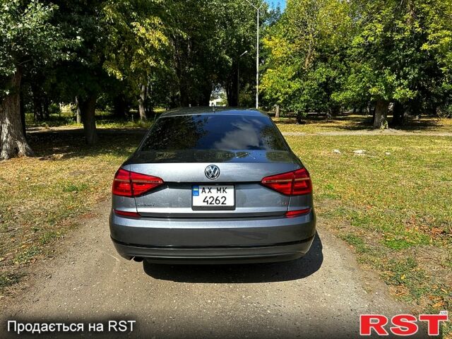 Сірий Фольксваген Пассат, об'ємом двигуна 1.8 л та пробігом 168 тис. км за 11500 $, фото 4 на Automoto.ua