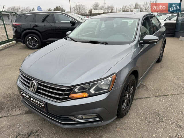 Серый Фольксваген Пассат, объемом двигателя 1.8 л и пробегом 209 тыс. км за 12490 $, фото 1 на Automoto.ua