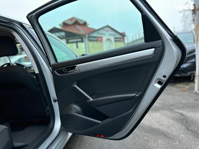 Серый Фольксваген Пассат, объемом двигателя 1.8 л и пробегом 109 тыс. км за 13490 $, фото 14 на Automoto.ua