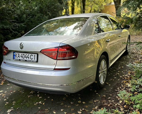 Серый Фольксваген Пассат, объемом двигателя 1.8 л и пробегом 165 тыс. км за 14200 $, фото 41 на Automoto.ua