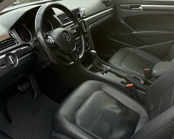 Фольксваген Пассат 2016 в Ужгороде на Automoto.ua Серый Фольксваген Пассат, объемом двигателя 1.8 л и пробегом 226 тыс. км за 13900 $, фото 8 на Automoto.ua