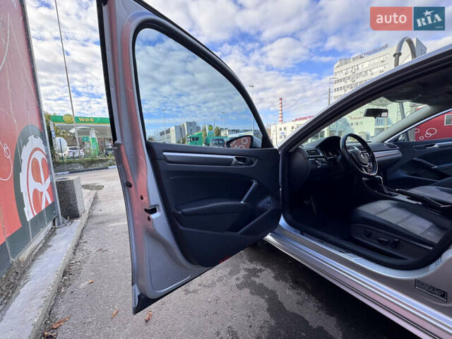 Фольксваген Пассат 2016 в Киеве на Automoto.ua Серый Фольксваген Пассат, объемом двигателя 1.8 л и пробегом 153 тыс. км за 15200 $, фото 63 на Automoto.ua