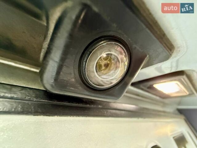 Серый Фольксваген Пассат, объемом двигателя 1.8 л и пробегом 239 тыс. км за 10700 $, фото 66 на Automoto.ua