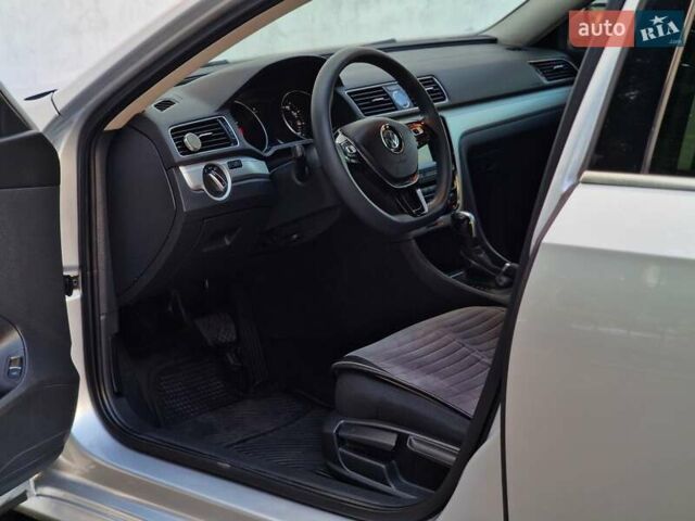 Серый Фольксваген Пассат, объемом двигателя 1.8 л и пробегом 169 тыс. км за 11490 $, фото 37 на Automoto.ua