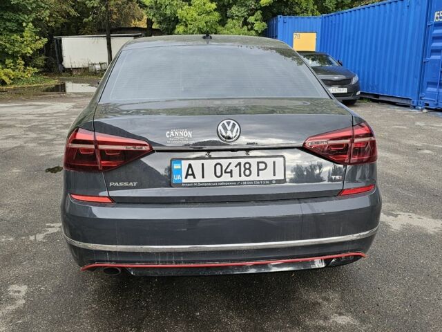 Серый Фольксваген Пассат, объемом двигателя 1.8 л и пробегом 170 тыс. км за 5000 $, фото 6 на Automoto.ua