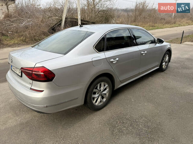 Серый Фольксваген Пассат, объемом двигателя 1.8 л и пробегом 237 тыс. км за 9300 $, фото 4 на Automoto.ua