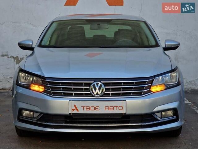 Серый Фольксваген Пассат, объемом двигателя 1.8 л и пробегом 169 тыс. км за 11490 $, фото 2 на Automoto.ua