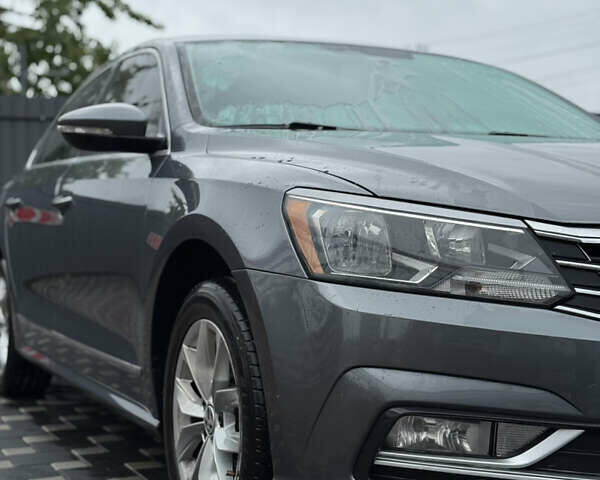 Серый Фольксваген Пассат, объемом двигателя 1.8 л и пробегом 138 тыс. км за 12500 $, фото 15 на Automoto.ua