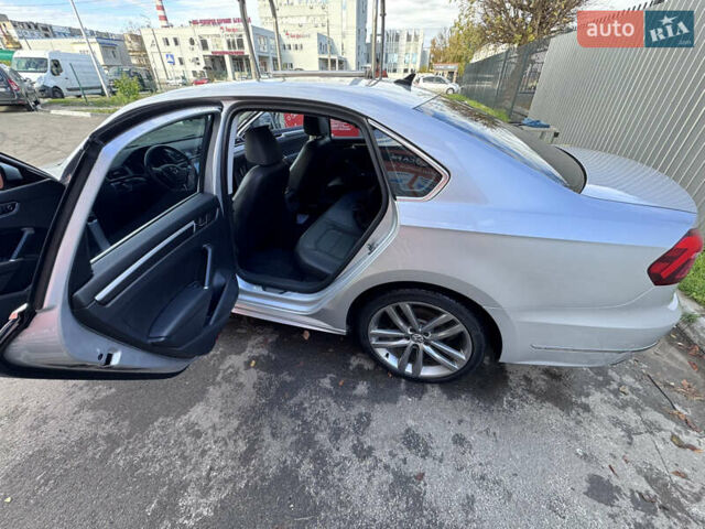 Фольксваген Пассат 2016 в Киеве на Automoto.ua Серый Фольксваген Пассат, объемом двигателя 1.8 л и пробегом 153 тыс. км за 15200 $, фото 62 на Automoto.ua