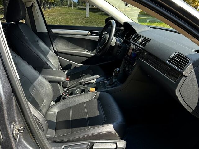 Сірий Фольксваген Пассат, об'ємом двигуна 1.8 л та пробігом 168 тис. км за 11500 $, фото 6 на Automoto.ua