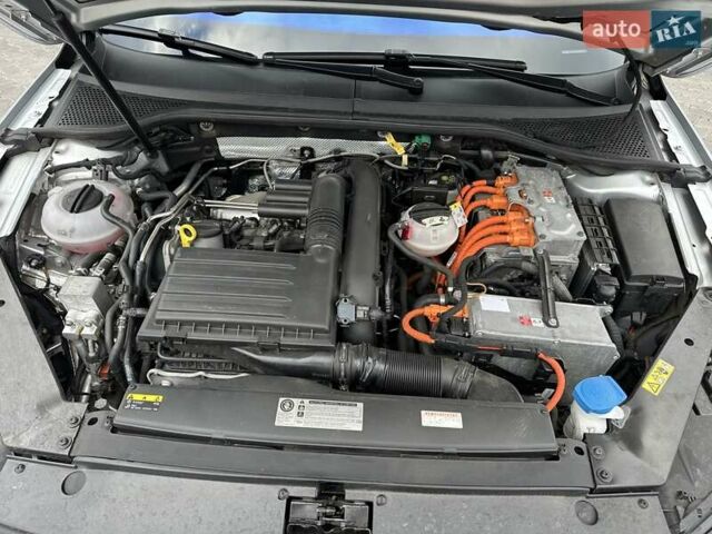 Сірий Фольксваген Пассат, об'ємом двигуна 1.4 л та пробігом 215 тис. км за 17300 $, фото 47 на Automoto.ua