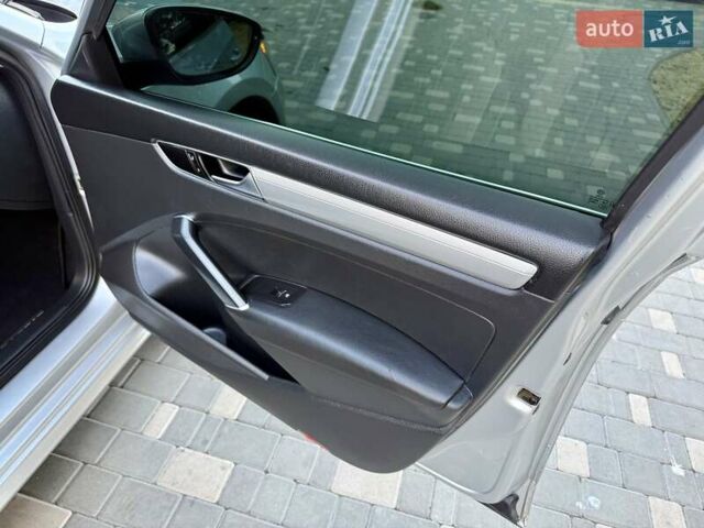 Серый Фольксваген Пассат, объемом двигателя 1.8 л и пробегом 239 тыс. км за 10700 $, фото 33 на Automoto.ua