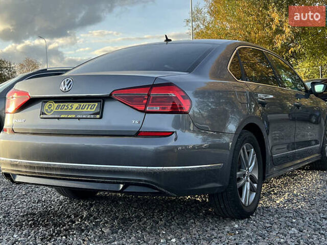 Серый Фольксваген Пассат, объемом двигателя 1.8 л и пробегом 298 тыс. км за 11500 $, фото 5 на Automoto.ua