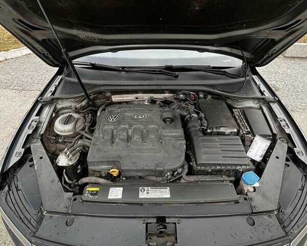 Серый Фольксваген Пассат, объемом двигателя 1.97 л и пробегом 265 тыс. км за 16300 $, фото 5 на Automoto.ua