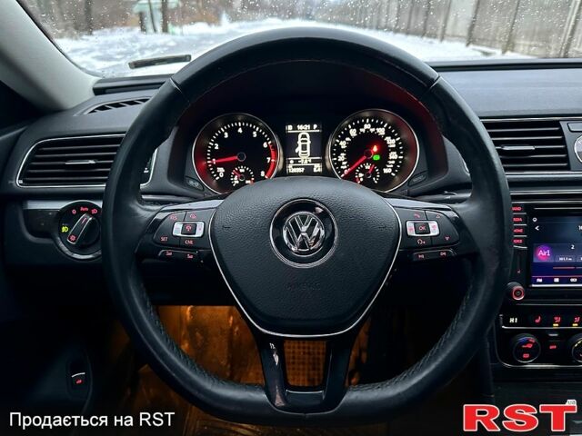 Серый Фольксваген Пассат, объемом двигателя 1.8 л и пробегом 12000 тыс. км за 15700 $, фото 7 на Automoto.ua