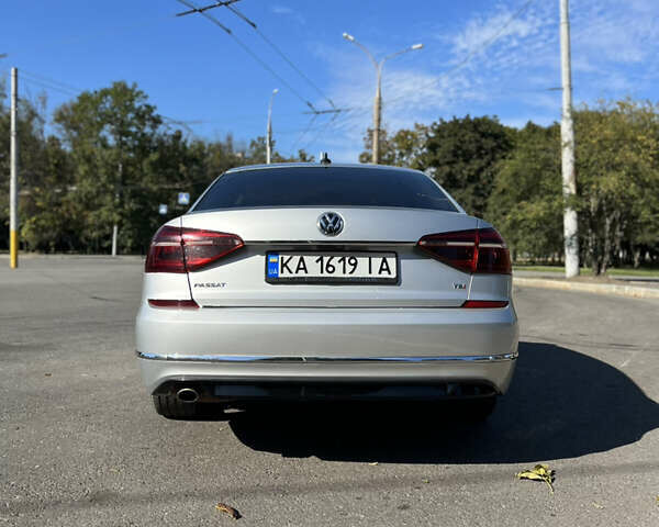 Серый Фольксваген Пассат, объемом двигателя 1.8 л и пробегом 157 тыс. км за 14800 $, фото 3 на Automoto.ua