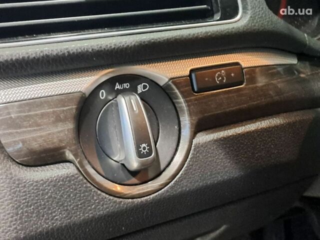 Серый Фольксваген Пассат, объемом двигателя 1.8 л и пробегом 180 тыс. км за 11590 $, фото 8 на Automoto.ua