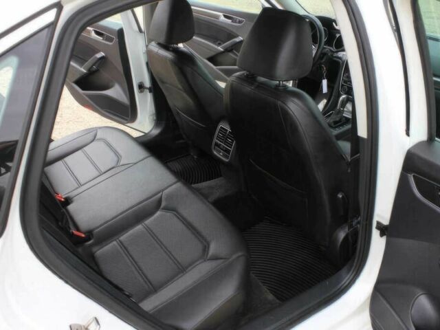 Сірий Фольксваген Пассат, об'ємом двигуна 4.8 л та пробігом 71 тис. км за 9000 $, фото 10 на Automoto.ua