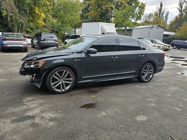 Серый Фольксваген Пассат, объемом двигателя 1.8 л и пробегом 170 тыс. км за 5000 $, фото 5 на Automoto.ua