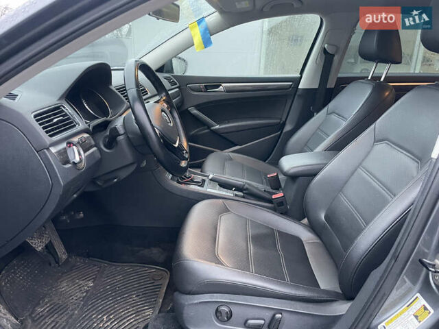 Серый Фольксваген Пассат, объемом двигателя 1.8 л и пробегом 121 тыс. км за 13100 $, фото 9 на Automoto.ua