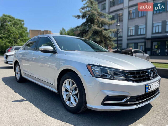 Серый Фольксваген Пассат, объемом двигателя 1.8 л и пробегом 111 тыс. км за 12999 $, фото 8 на Automoto.ua