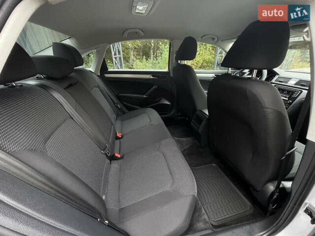 Серый Фольксваген Пассат, объемом двигателя 1.8 л и пробегом 290 тыс. км за 8999 $, фото 32 на Automoto.ua