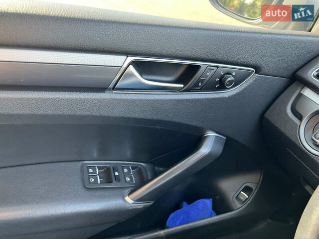 Серый Фольксваген Пассат, объемом двигателя 1.8 л и пробегом 157 тыс. км за 14800 $, фото 16 на Automoto.ua