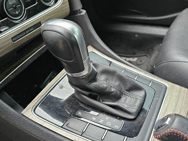 Серый Фольксваген Пассат, объемом двигателя 1.8 л и пробегом 170 тыс. км за 5000 $, фото 14 на Automoto.ua