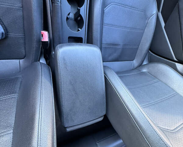 Фольксваген Пассат 2016 в Киеве на Automoto.ua Серый Фольксваген Пассат, объемом двигателя 1.8 л и пробегом 153 тыс. км за 15200 $, фото 48 на Automoto.ua