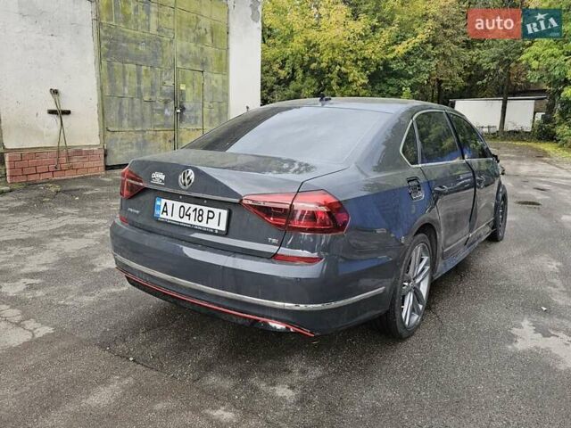 Серый Фольксваген Пассат, объемом двигателя 1.8 л и пробегом 170 тыс. км за 4000 $, фото 5 на Automoto.ua