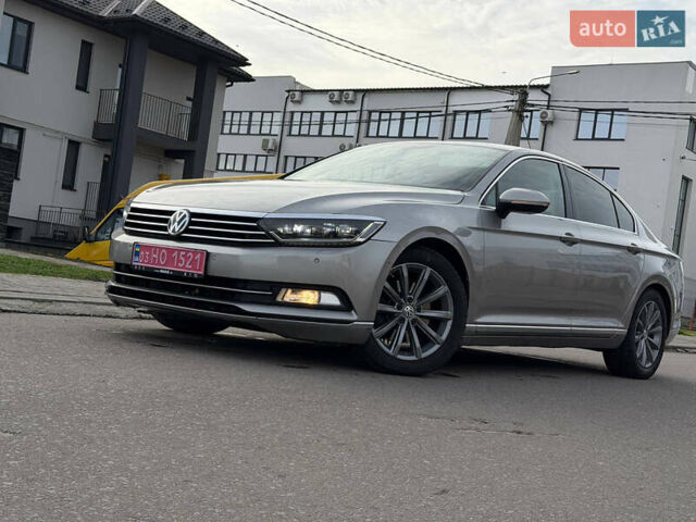 Серый Фольксваген Пассат, объемом двигателя 2 л и пробегом 244 тыс. км за 17200 $, фото 3 на Automoto.ua