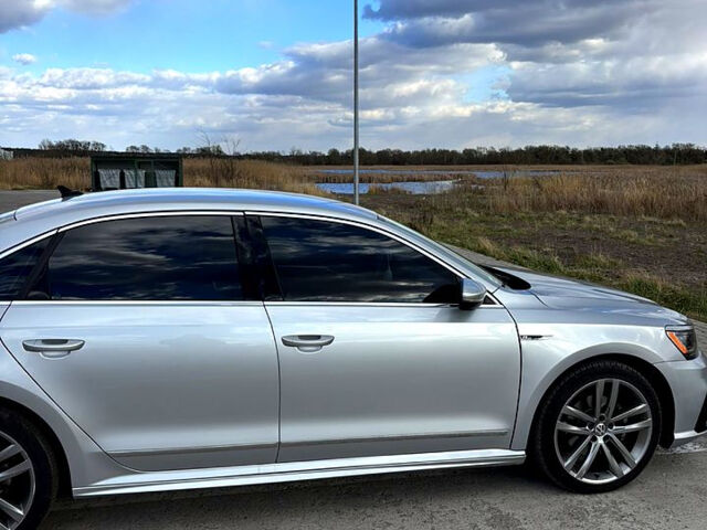 Серый Фольксваген Пассат, объемом двигателя 1.8 л и пробегом 0 тыс. км за 12000 $, фото 6 на Automoto.ua