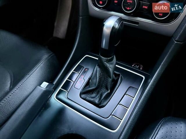 Серый Фольксваген Пассат, объемом двигателя 1.8 л и пробегом 239 тыс. км за 10700 $, фото 64 на Automoto.ua