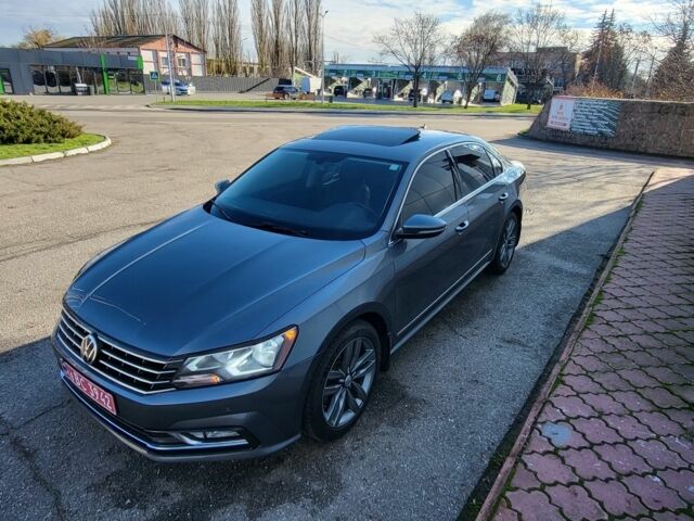 Сірий Фольксваген Пассат, об'ємом двигуна 0 л та пробігом 163 тис. км за 15000 $, фото 4 на Automoto.ua