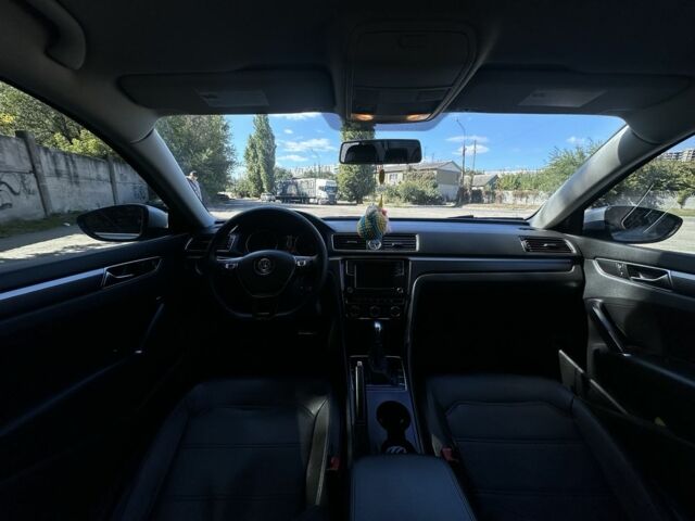 Серый Фольксваген Пассат, объемом двигателя 1.8 л и пробегом 146 тыс. км за 13800 $, фото 9 на Automoto.ua