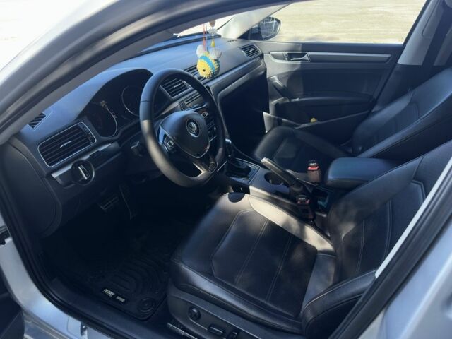 Серый Фольксваген Пассат, объемом двигателя 1.8 л и пробегом 146 тыс. км за 13800 $, фото 5 на Automoto.ua