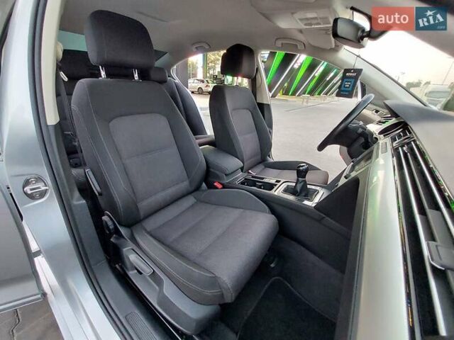 Серый Фольксваген Пассат, объемом двигателя 0 л и пробегом 196 тыс. км за 13777 $, фото 68 на Automoto.ua