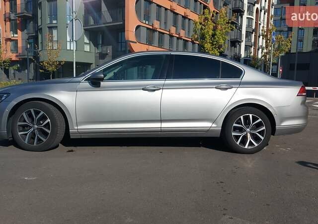 Серый Фольксваген Пассат, объемом двигателя 1.6 л и пробегом 297 тыс. км за 15000 $, фото 6 на Automoto.ua