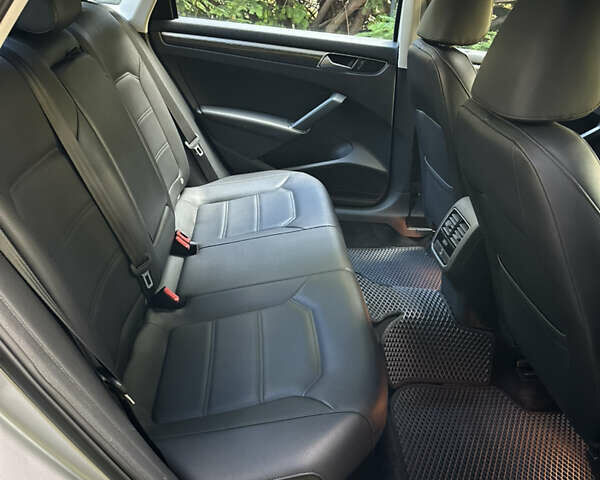 Серый Фольксваген Пассат, объемом двигателя 1.8 л и пробегом 165 тыс. км за 14200 $, фото 33 на Automoto.ua