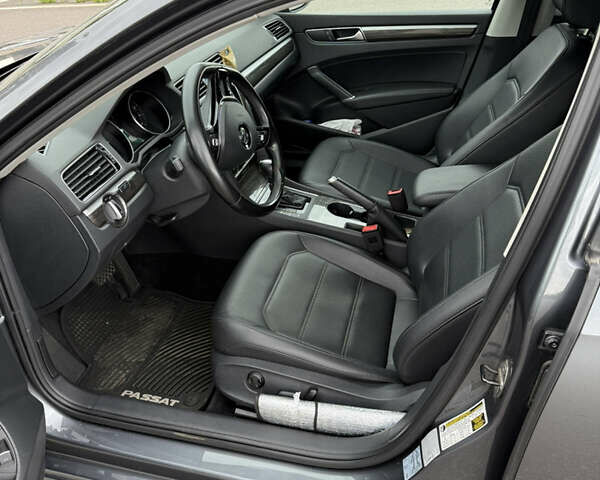 Серый Фольксваген Пассат, объемом двигателя 1.8 л и пробегом 112 тыс. км за 14300 $, фото 14 на Automoto.ua