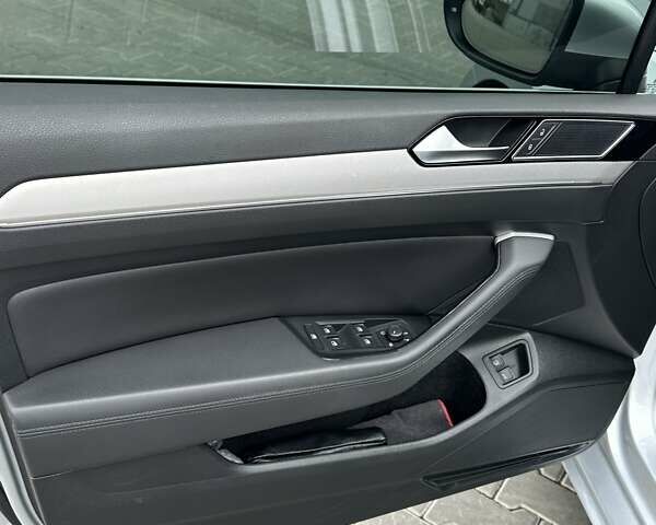 Сірий Фольксваген Пассат, об'ємом двигуна 1.4 л та пробігом 215 тис. км за 17300 $, фото 28 на Automoto.ua