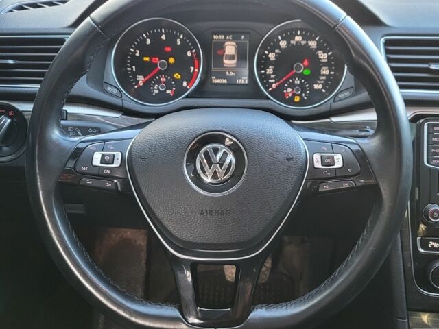 Сірий Фольксваген Пассат, об'ємом двигуна 0 л та пробігом 163 тис. км за 15000 $, фото 5 на Automoto.ua