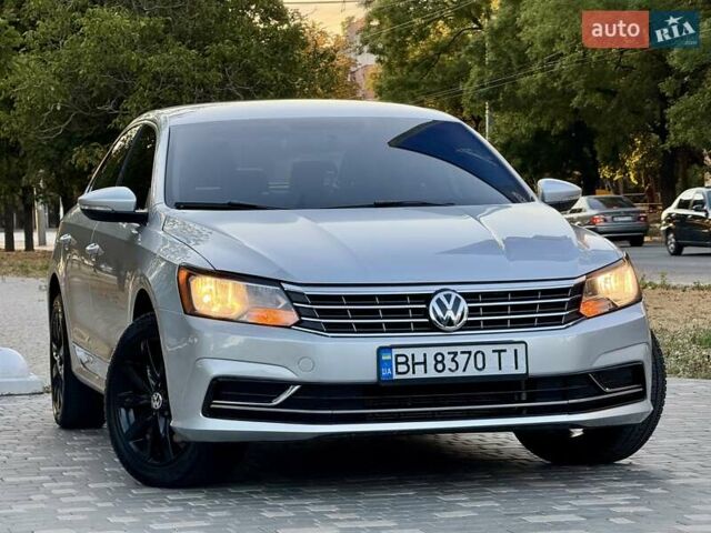 Серый Фольксваген Пассат, объемом двигателя 1.8 л и пробегом 239 тыс. км за 10700 $, фото 21 на Automoto.ua