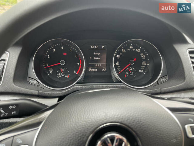 Серый Фольксваген Пассат, объемом двигателя 1.8 л и пробегом 290 тыс. км за 8999 $, фото 1 на Automoto.ua