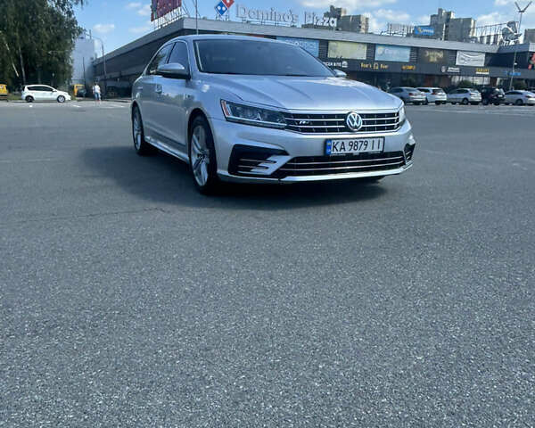 Сірий Фольксваген Пассат, об'ємом двигуна 1.8 л та пробігом 148 тис. км за 13700 $, фото 1 на Automoto.ua