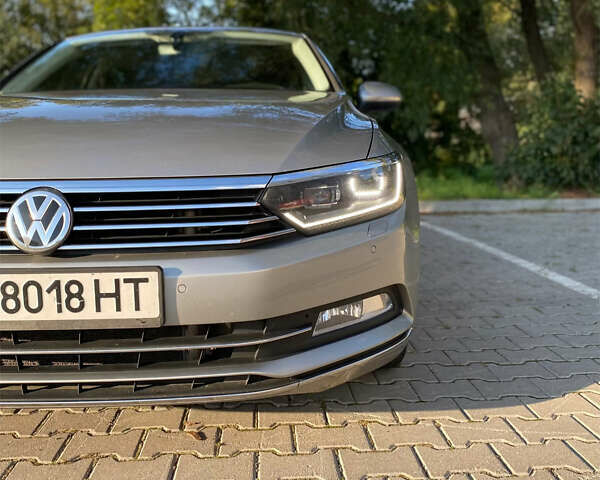 Серый Фольксваген Пассат, объемом двигателя 1.6 л и пробегом 313 тыс. км за 12900 $, фото 13 на Automoto.ua