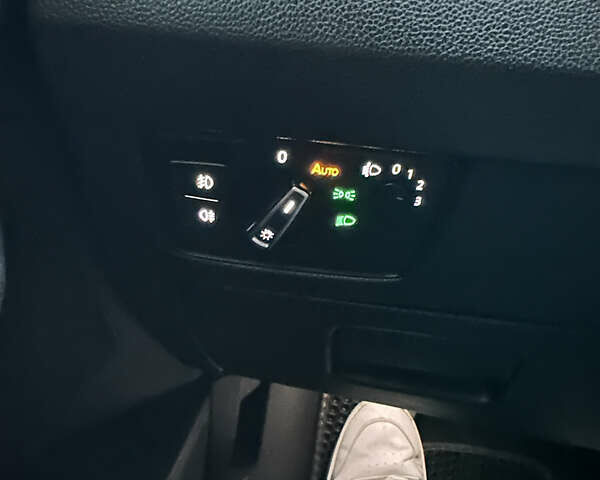 Серый Фольксваген Пассат, объемом двигателя 1.4 л и пробегом 276 тыс. км за 14000 $, фото 27 на Automoto.ua