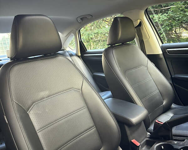 Серый Фольксваген Пассат, объемом двигателя 1.8 л и пробегом 165 тыс. км за 14200 $, фото 22 на Automoto.ua