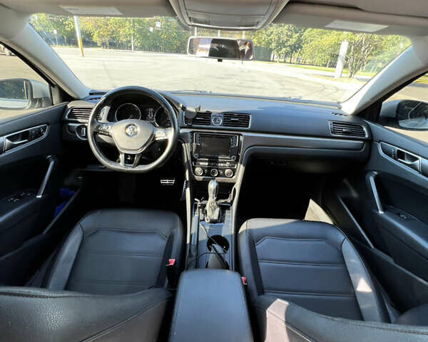 Серый Фольксваген Пассат, объемом двигателя 1.8 л и пробегом 157 тыс. км за 14800 $, фото 11 на Automoto.ua