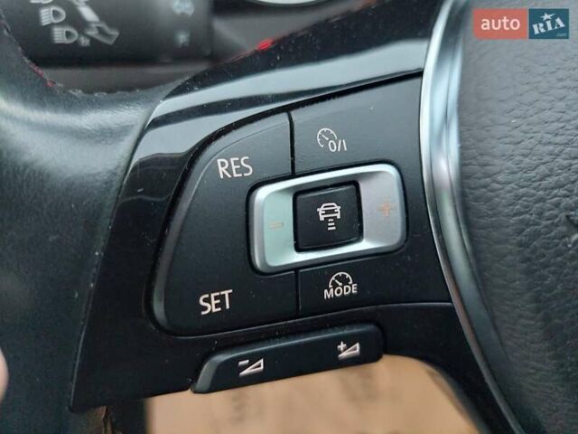 Серый Фольксваген Пассат, объемом двигателя 0 л и пробегом 196 тыс. км за 13777 $, фото 38 на Automoto.ua